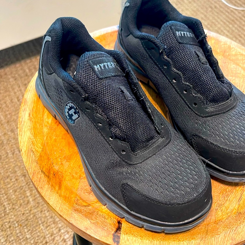 NEW! Hytest Bolt Steel Toe Shoe - Size 6.5 Men’s size